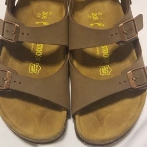 Birkenstocks sz 1 - 1.5 /32